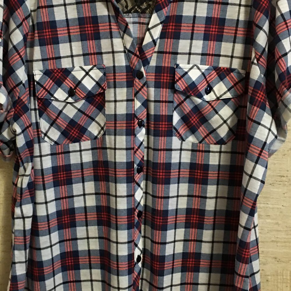 blouse - Picture 11 of 12